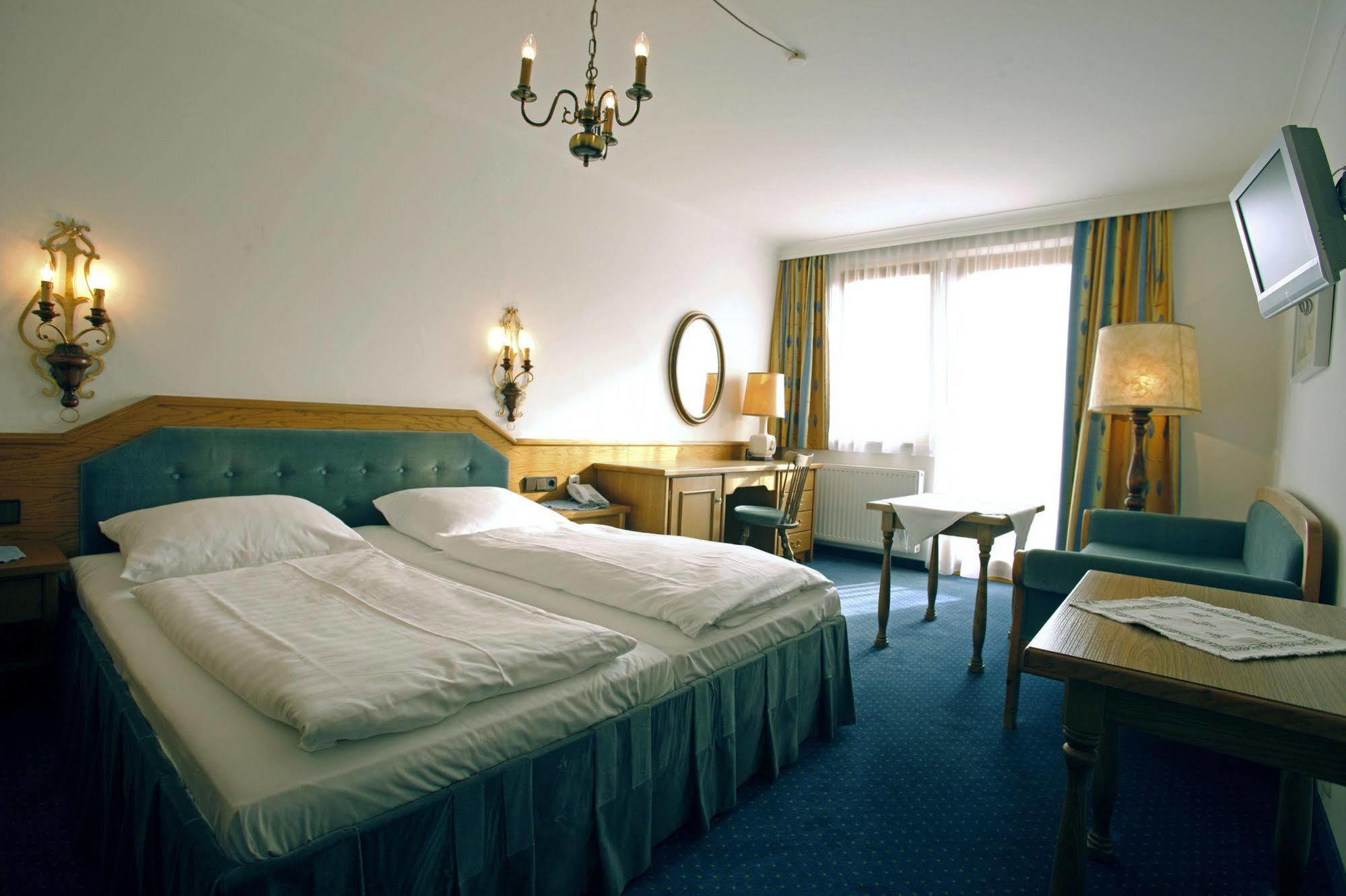 Hotel Gasthof Zum Kirchenwirt Пух-бай-Галлайн Екстер'єр фото